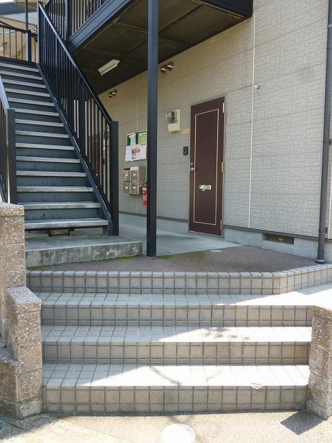 14/22 エントランス