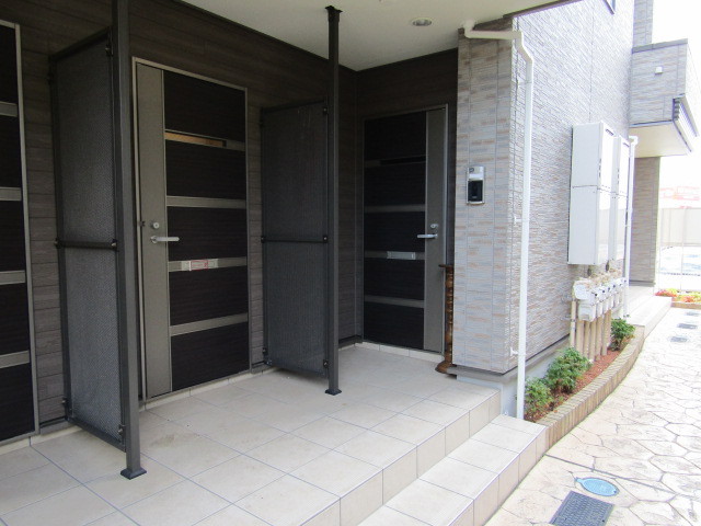 14/20 エントランス