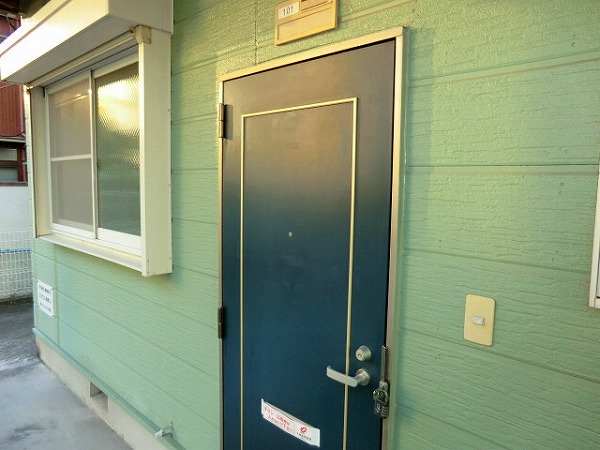 17/26 エントランス