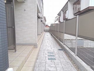 14/20 エントランス