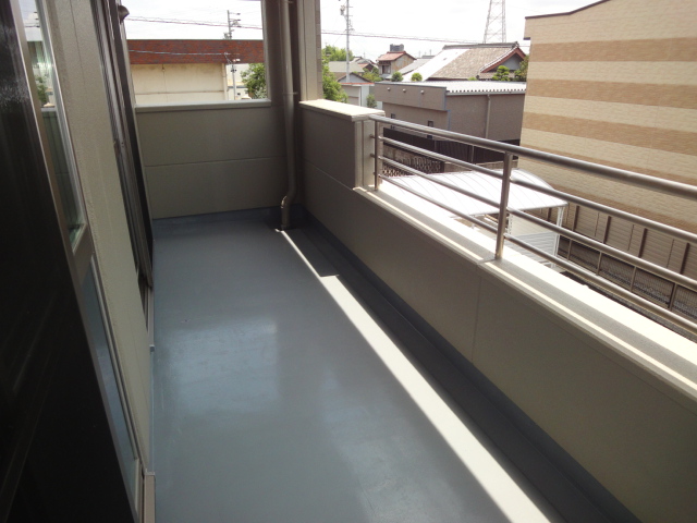 18/27 バルコニー