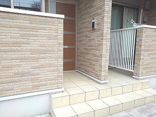 14/23 エントランス