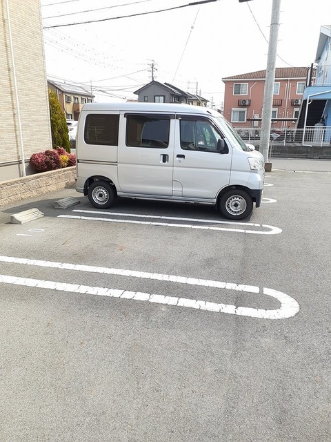 18/24 駐車場
