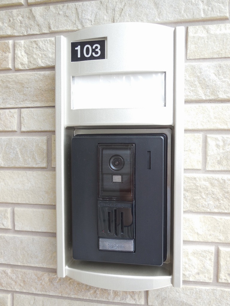 16/22 エントランス