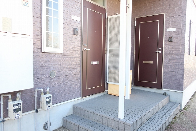 13/19 エントランス