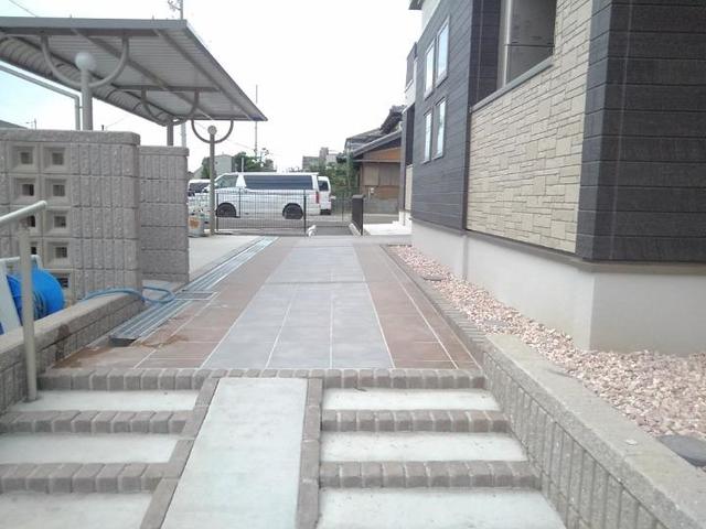 14/20 エントランス