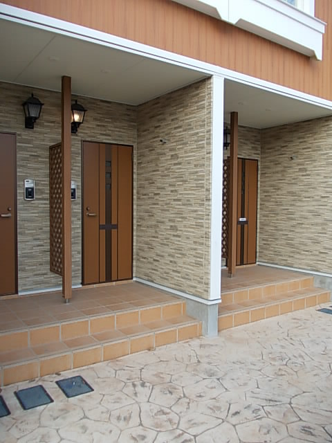 13/20 エントランス