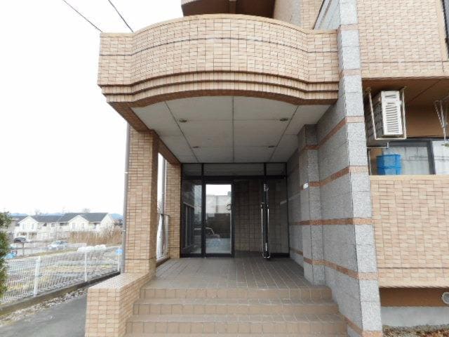 14/20 エントランス