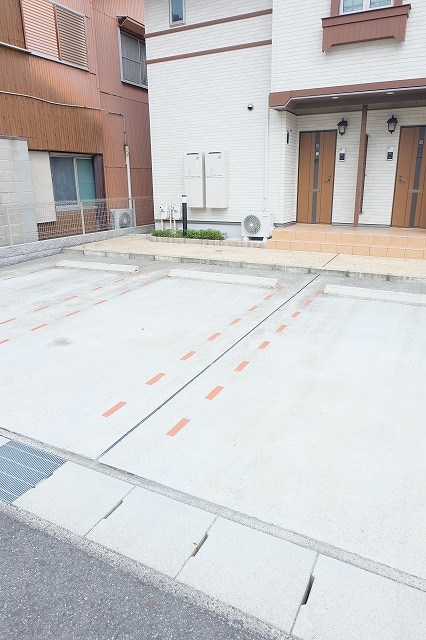 14/19 駐車場