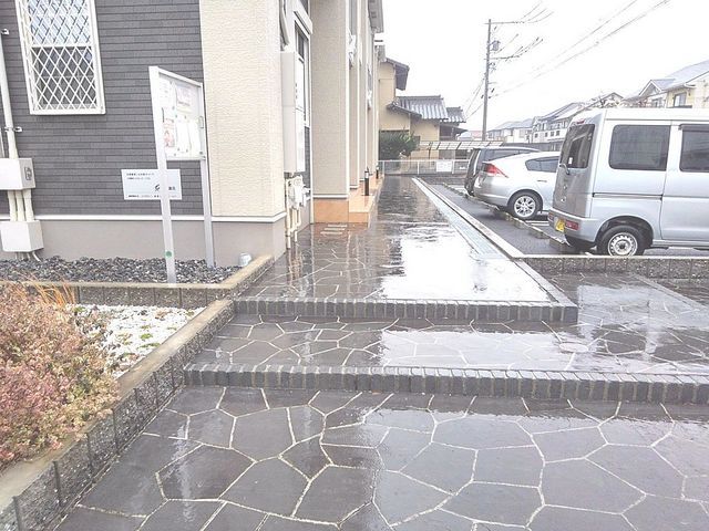 14/23 エントランス