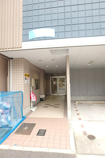 22/30 エントランス