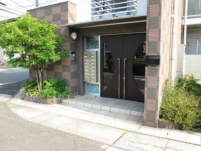 14/21 エントランス