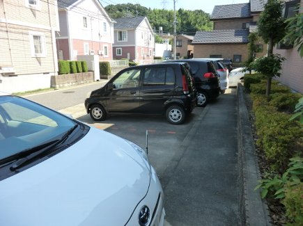 22/28 駐車場