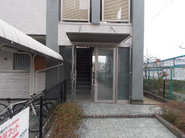 13/20 エントランス