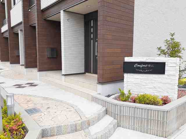 14/20 エントランス