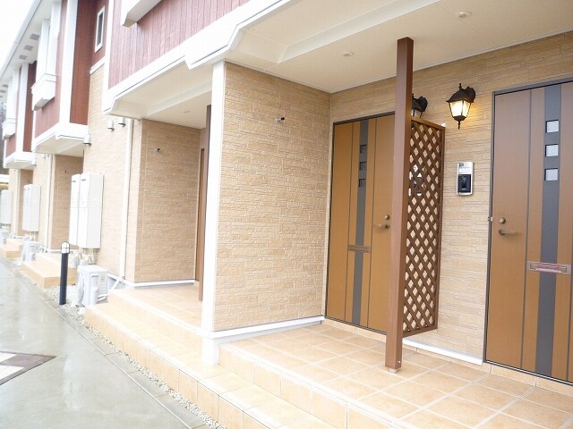 14/20 エントランス