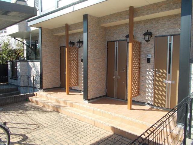 21/28 エントランス