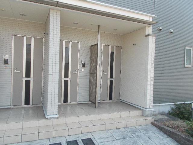 13/20 エントランス