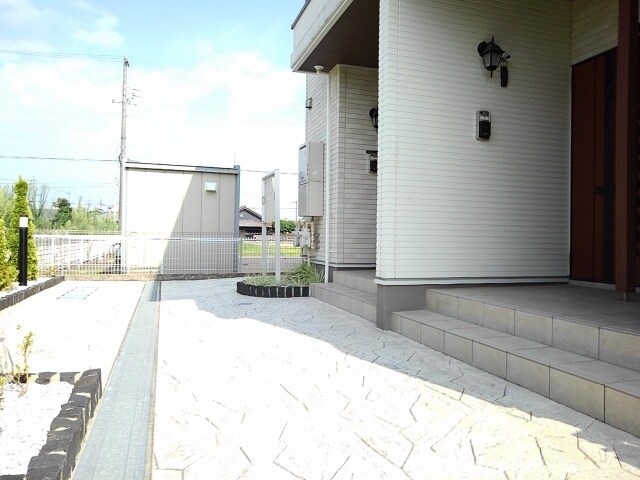 14/25 エントランス