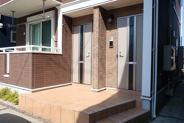 14/20 エントランス