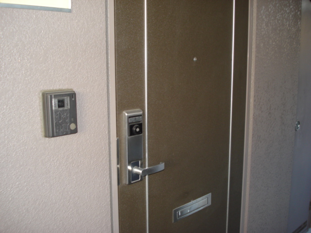 21/28 エントランス