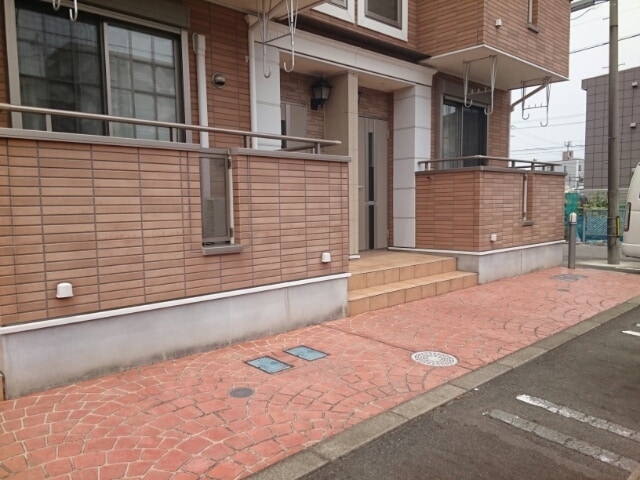 13/20 エントランス