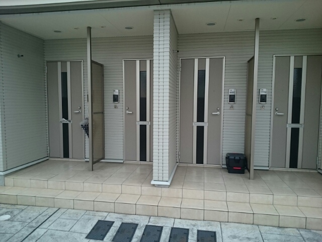 13/20 エントランス