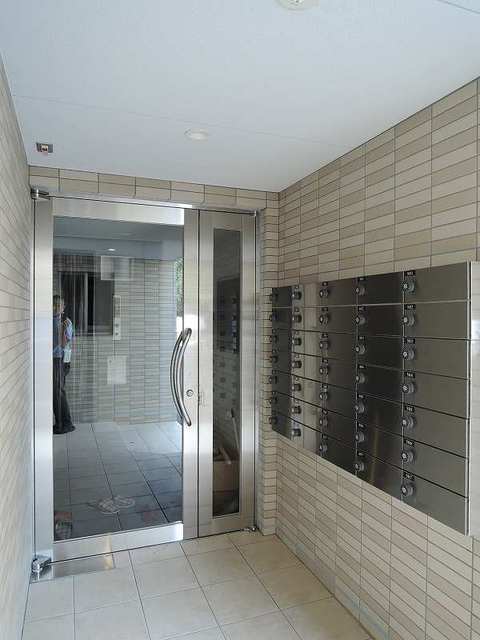 14/23 エントランス