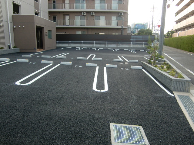 22/30 駐車場