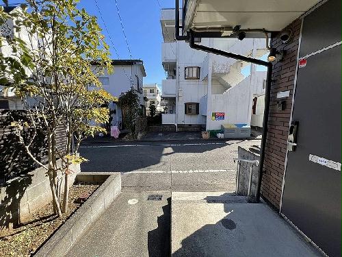 14/14 エントランス