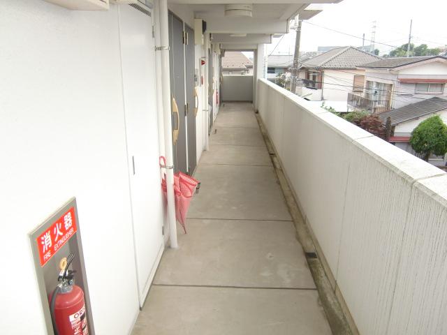 22/30 エントランス