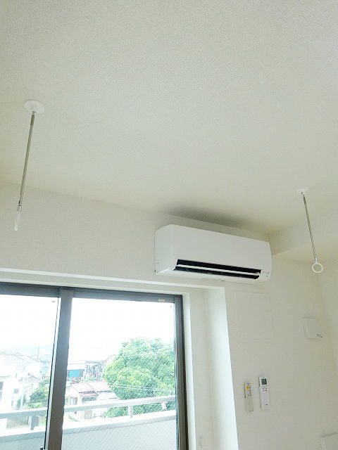 21/30 エントランス