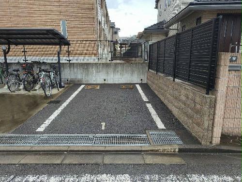 3/3 駐車場