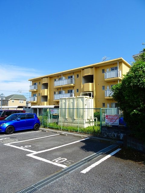 22/30 駐車場