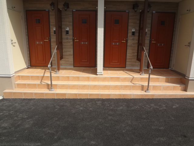 22/30 エントランス