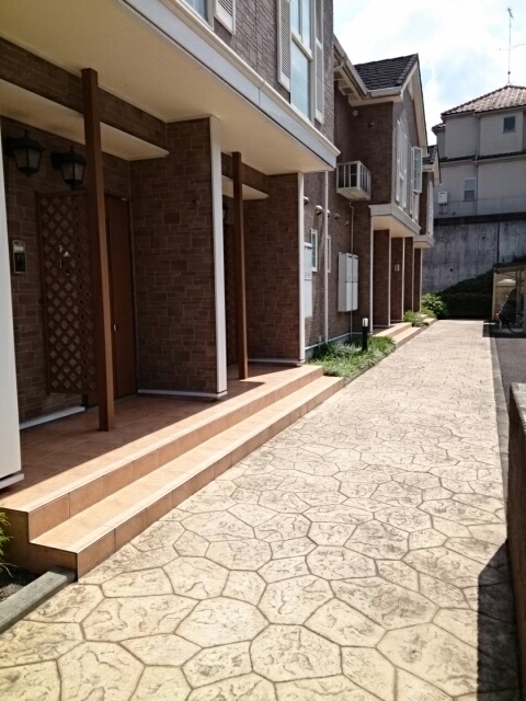 17/23 エントランス