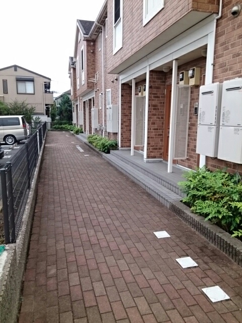 19/27 エントランス