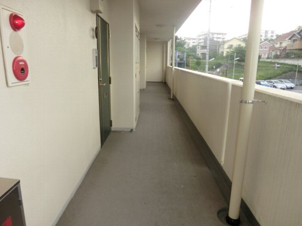 21/30 エントランス
