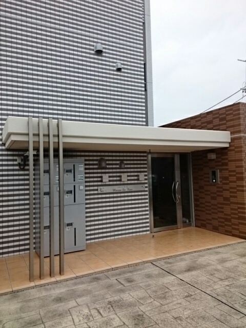 22/30 エントランス