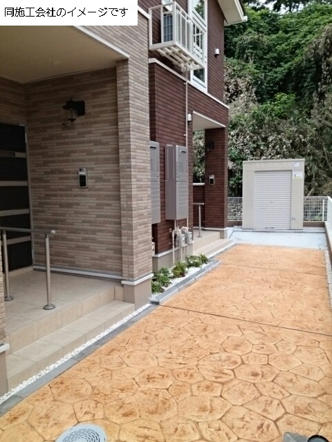 22/30 エントランス