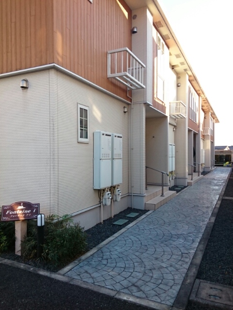 16/25 エントランス