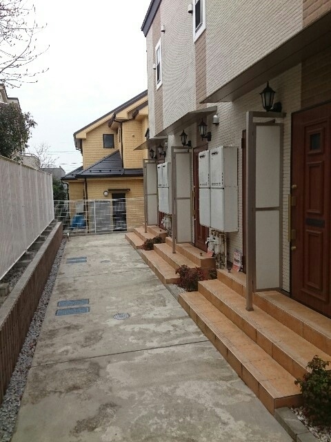 21/30 エントランス