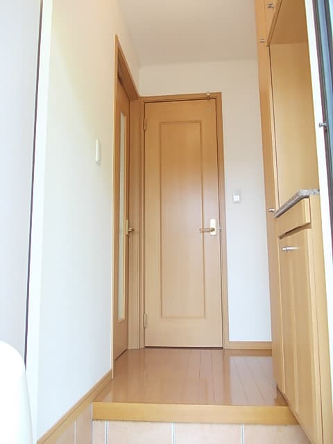 24/30 エントランス