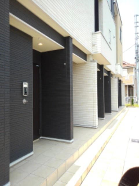 14/23 エントランス