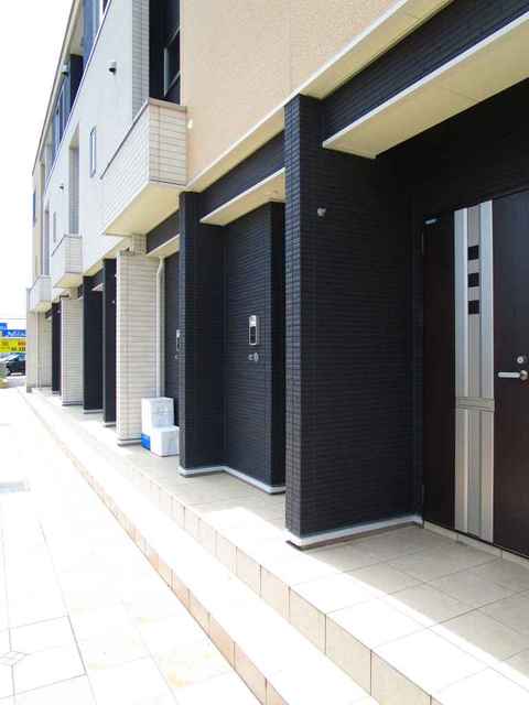 14/23 エントランス