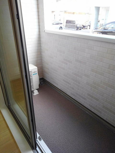 13/23 バルコニー