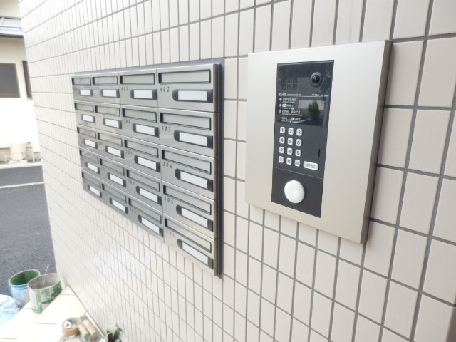 21/30 エントランス