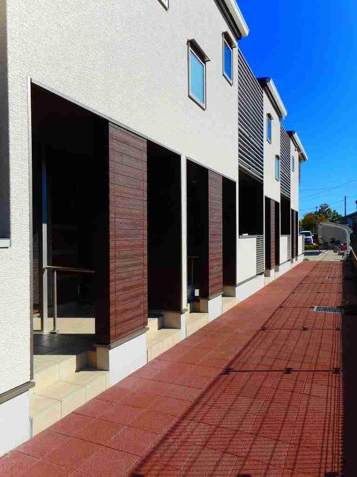 20/30 エントランス