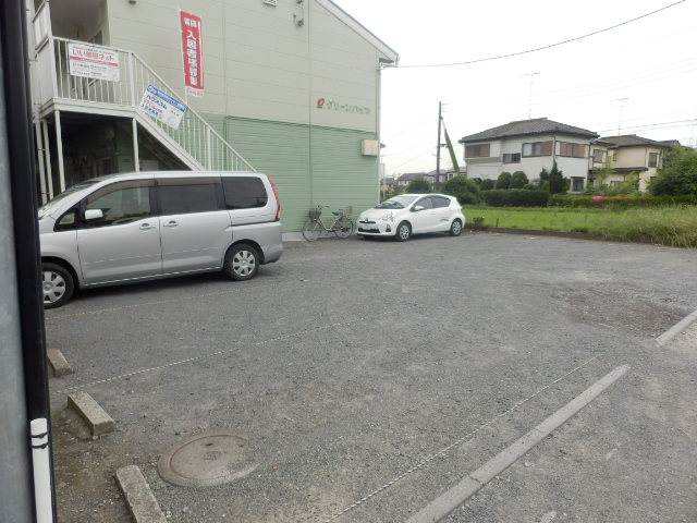 22/28 駐車場