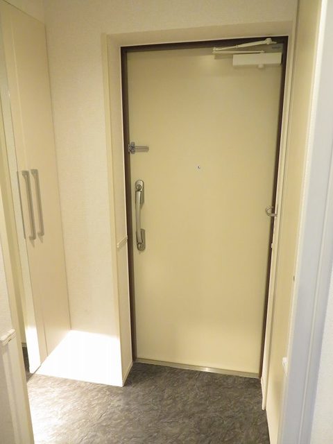 5/23 玄関